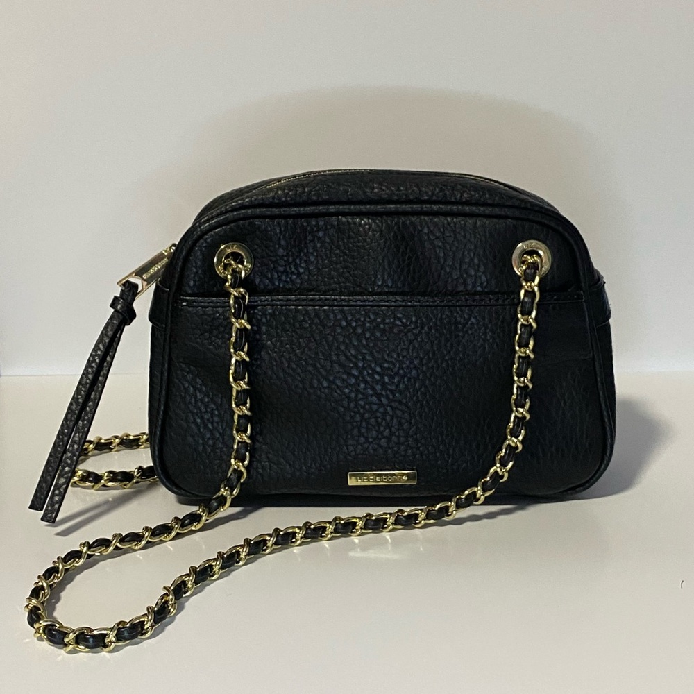 Like New Black Liz Claiborne Purse with Go…